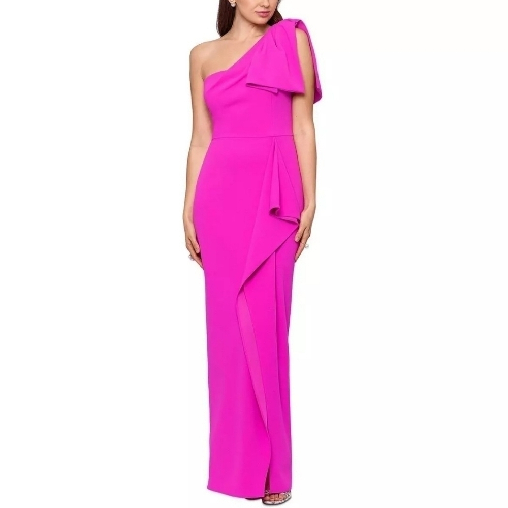 Betsy and Adam One Shoulder Scuba Crepe Gown Size 2 NWOT